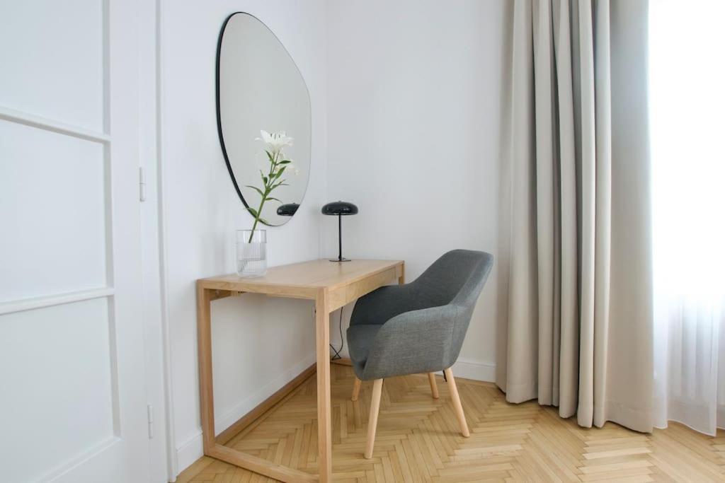 Premium Apartment By Hi - Central 2 Bedroom - Best View Budapest Exterior photo